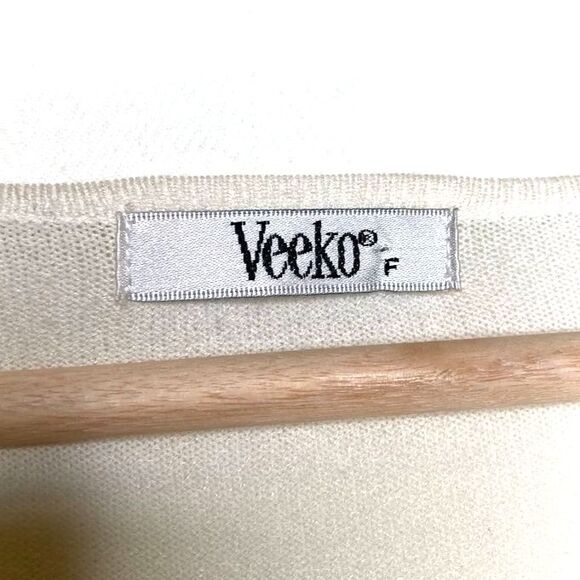 Veeko Womens Top White 3/4 Sleeve Scoop Neck Bow Embellished Sequins Party M - Picture 7 of 8